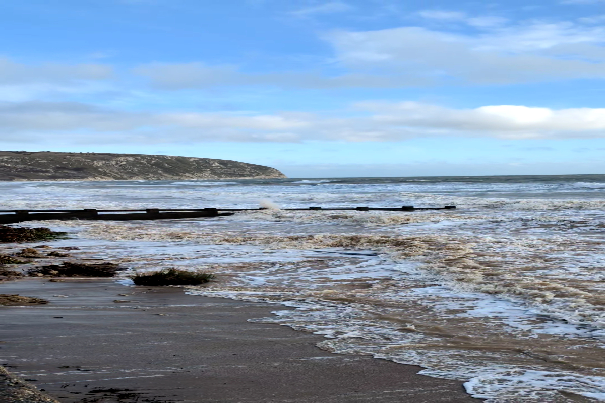 Footage following landslip near The Pines Hotel credit Malcolm Turnbull