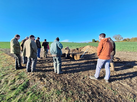 N Focus farmers group meeting on agricultural land
