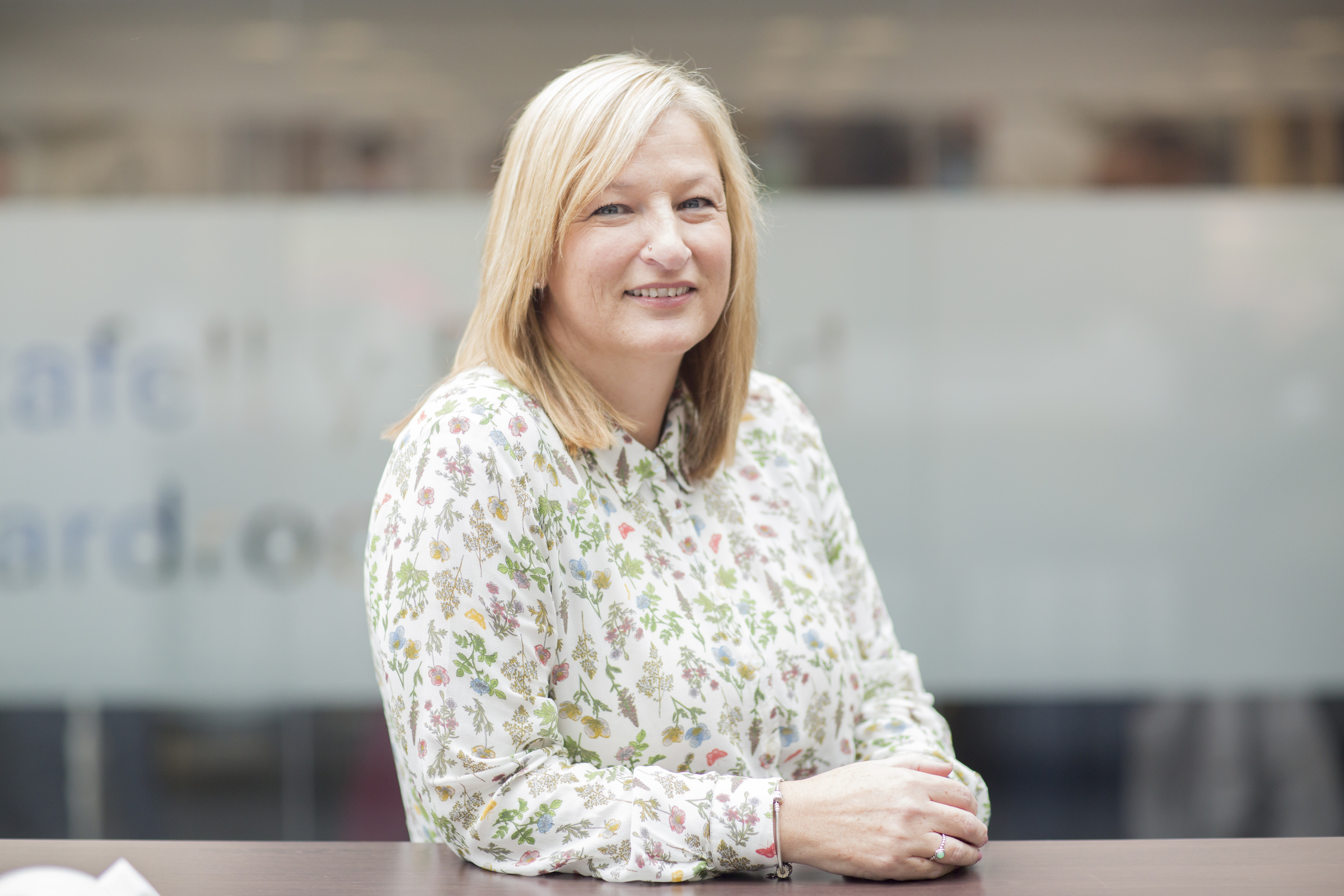 Aelod o'r tîm, Stephanie Molina