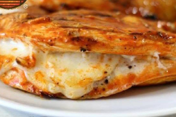 تشيكن موتزريلا