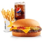 وجبة الأطفال تشيز برجر  هارديز restaurant 