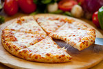 Mix Cheese Pizza  العمده رؤوف restaurant 