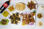 الوجبة ميني العائلية  ابو مازن restaurant 