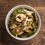 سلطة فاصوليا خضراء  دجاج تكا restaurant 