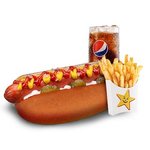 هوت دوج كومبو  هارديز restaurant 