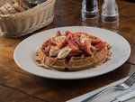 وافل الكراميل المملح بالفراولة  إيجسبكتيشن(مغلق) restaurant 
