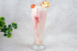 Mix Strawberry Banana     عصائر حسن فريش restaurant 
