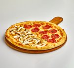 Half and Half Pizza  كونتري هيلز restaurant 