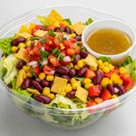 سلطة الفاصوليا المكسيكية  هولا تاكوس restaurant 