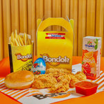 وجبة اطفال دجاج مقلى   دجاج بندق restaurant 