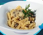 مكرونة فوسيلي المشروم  Breeze restaurant 