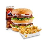 دبل هاردي بيف كومبو مع لودد فرايز  هارديز restaurant 