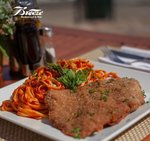 مكرونة بنا لحم  Breeze restaurant 