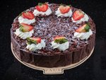 Black Forest Cake 28 CM  بول restaurant 