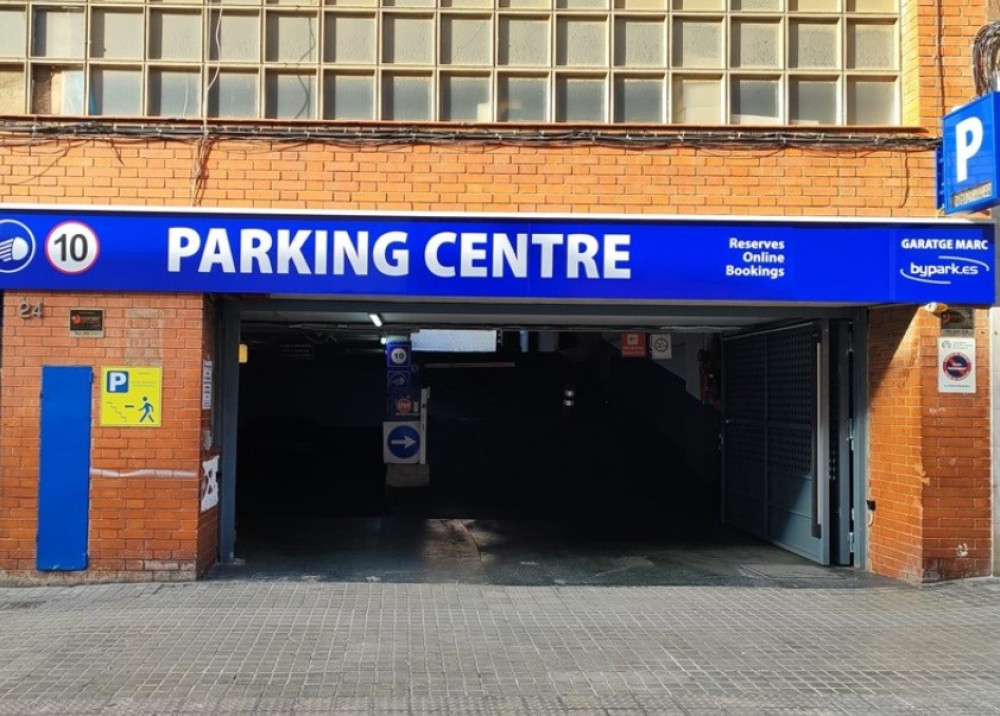 Parking Centro Santa Coloma Furgonetas