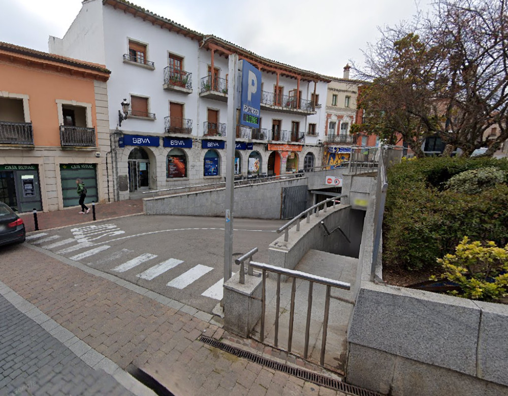 Iberpark - Plaza del Pueblo Colmenar Viejo