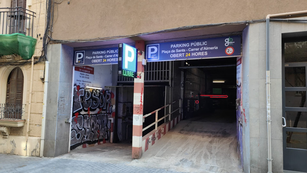 Plaça de Sants - Carrer d'Almería