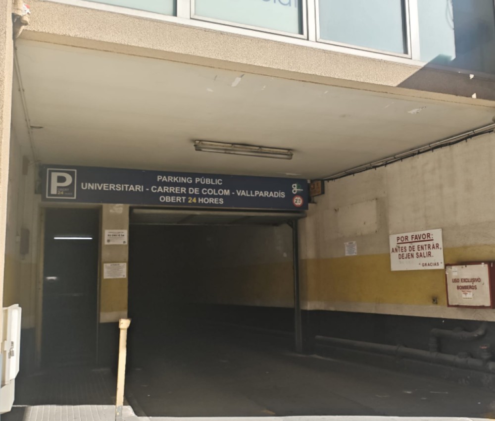 Universitari – Carrer de Colom – Vallparadís