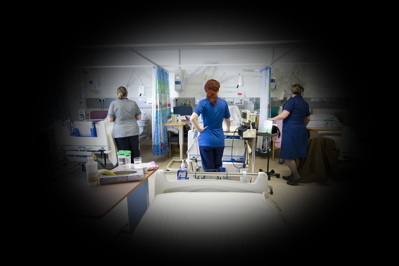 A bedside tool to assess eyesight in hospital patients at risk of falls