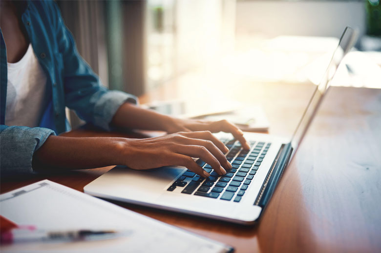 Benefits of good-quality online health information and risks of 'Dr Google' - Vimarsana News