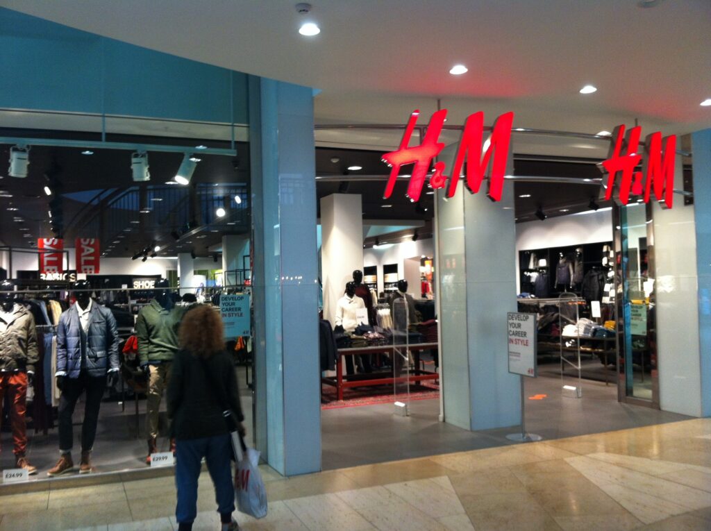 h&m lakeside