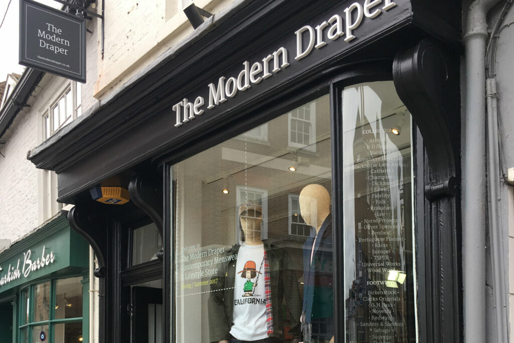 universal store superga