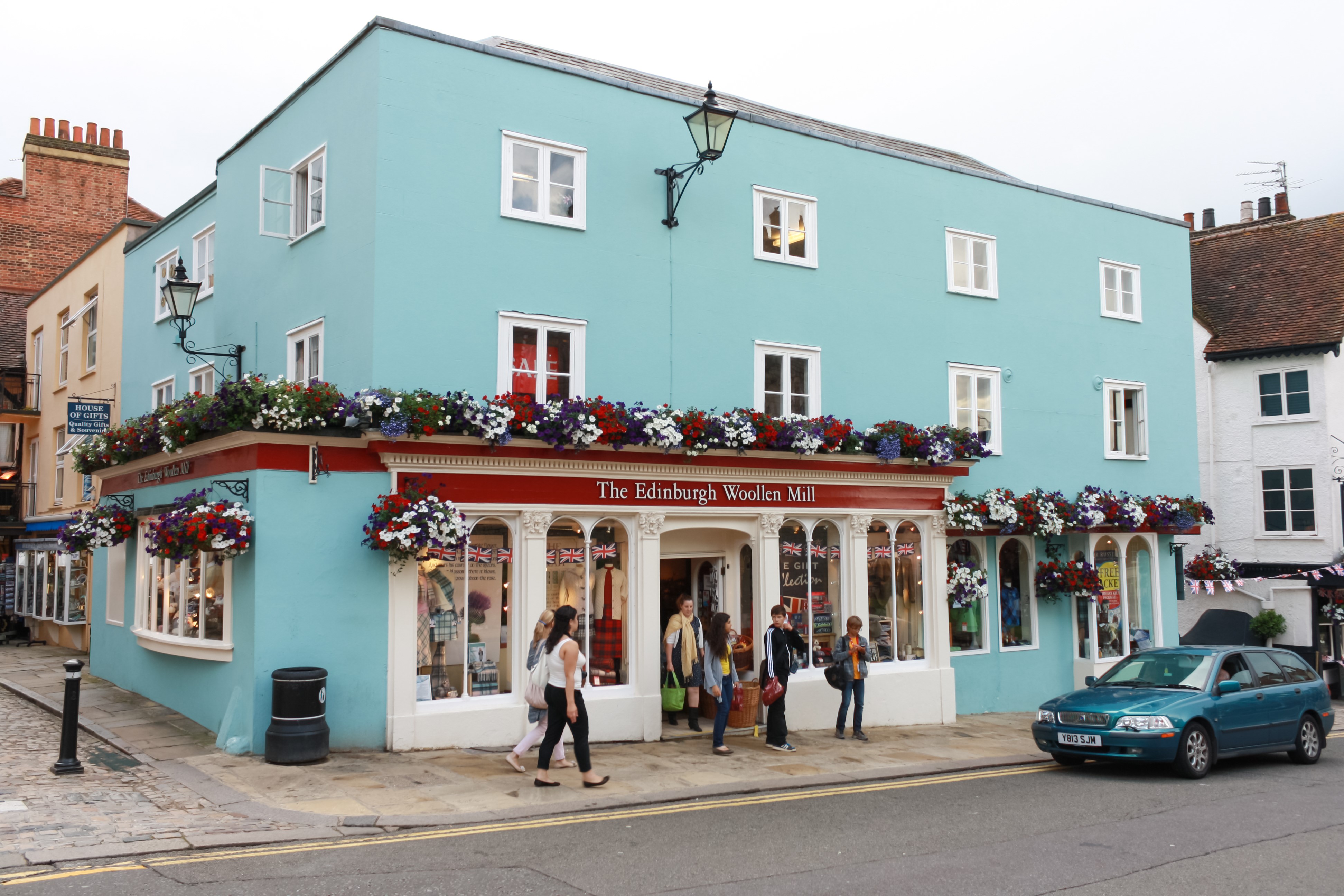 Edinburgh Woollen Mill creditors owed £192m