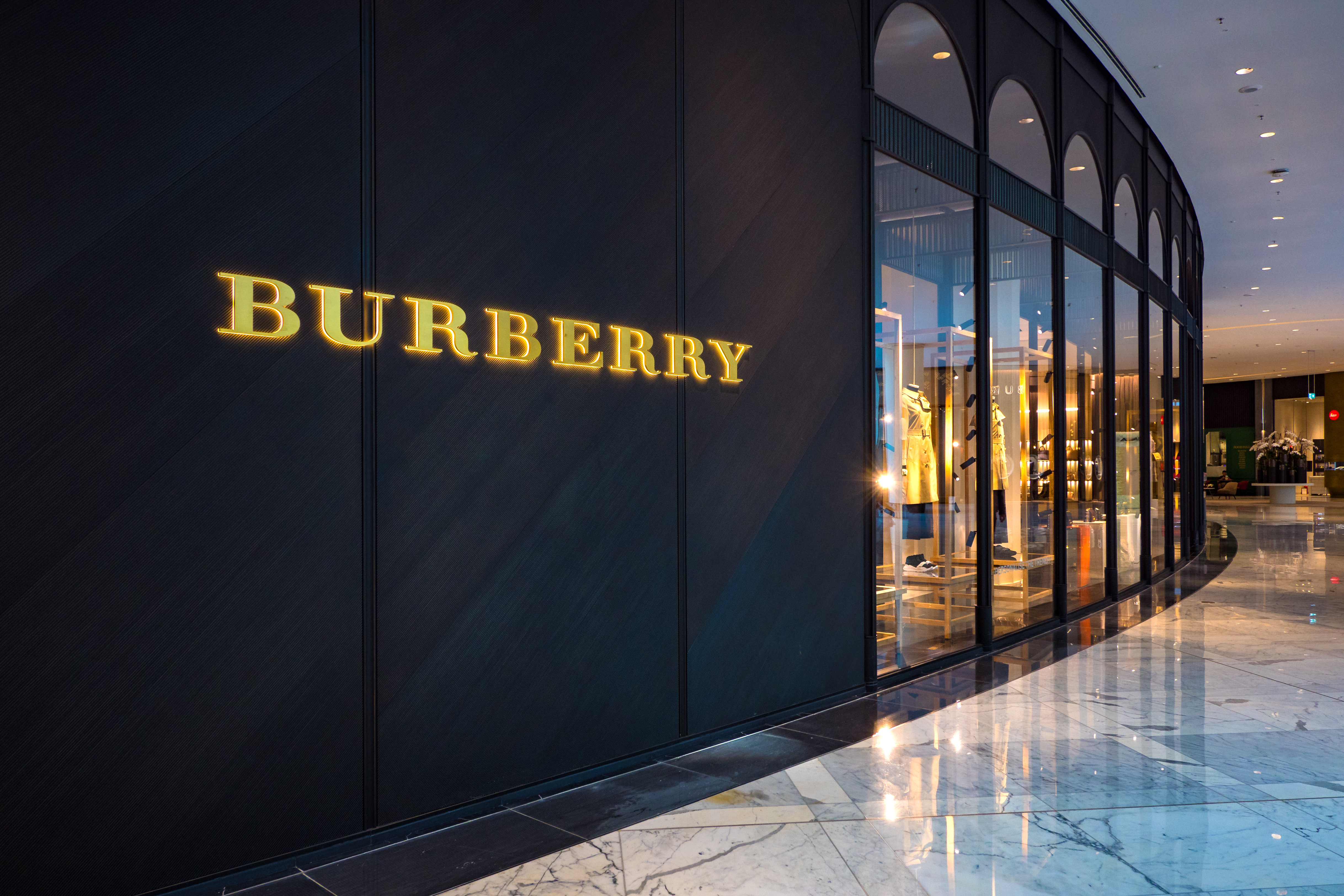 burberry dubai