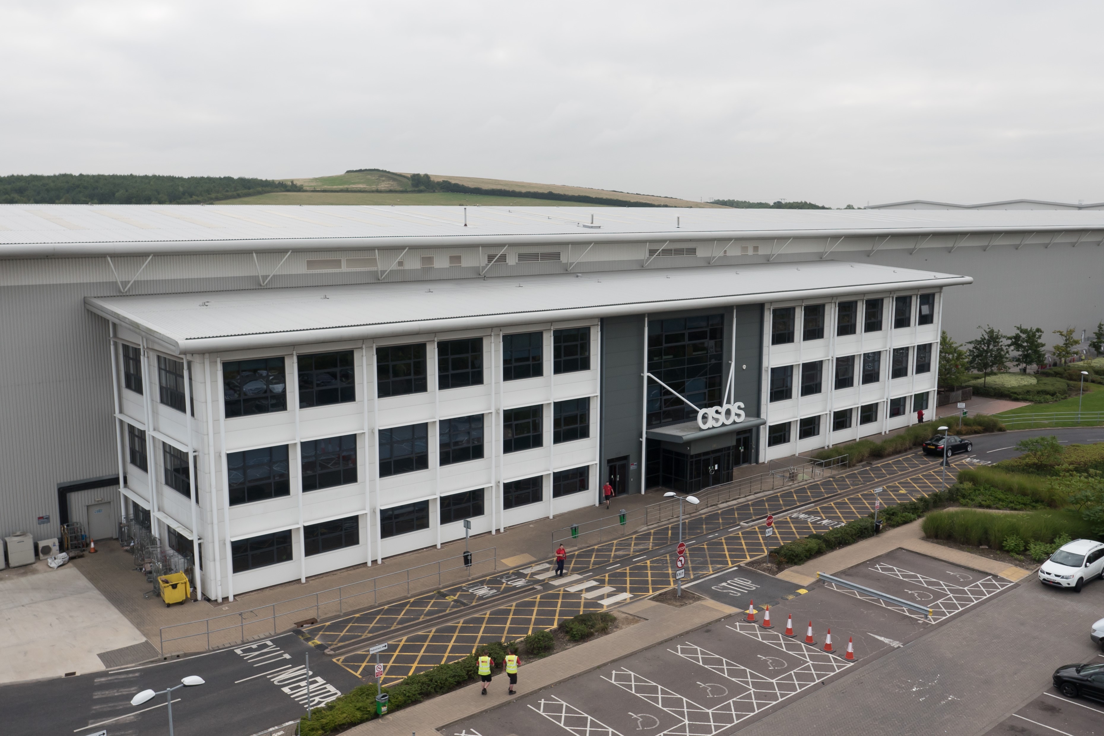 Asos to create 2,000 jobs at new warehouse