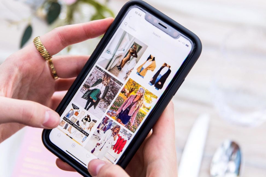 What makes a successful fashion influencer in 2022? - Vimarsana News