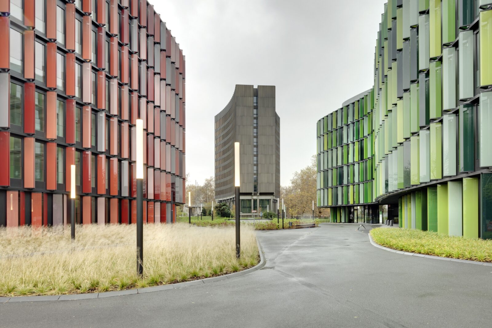 Oval Offices, Cologne, by Sauerbruch Hutton