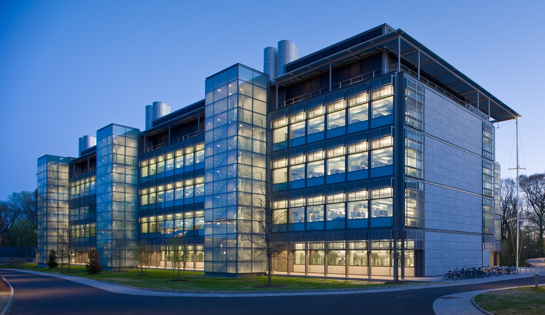 Frick Laboratory, Princeton University by Hopkins Architects