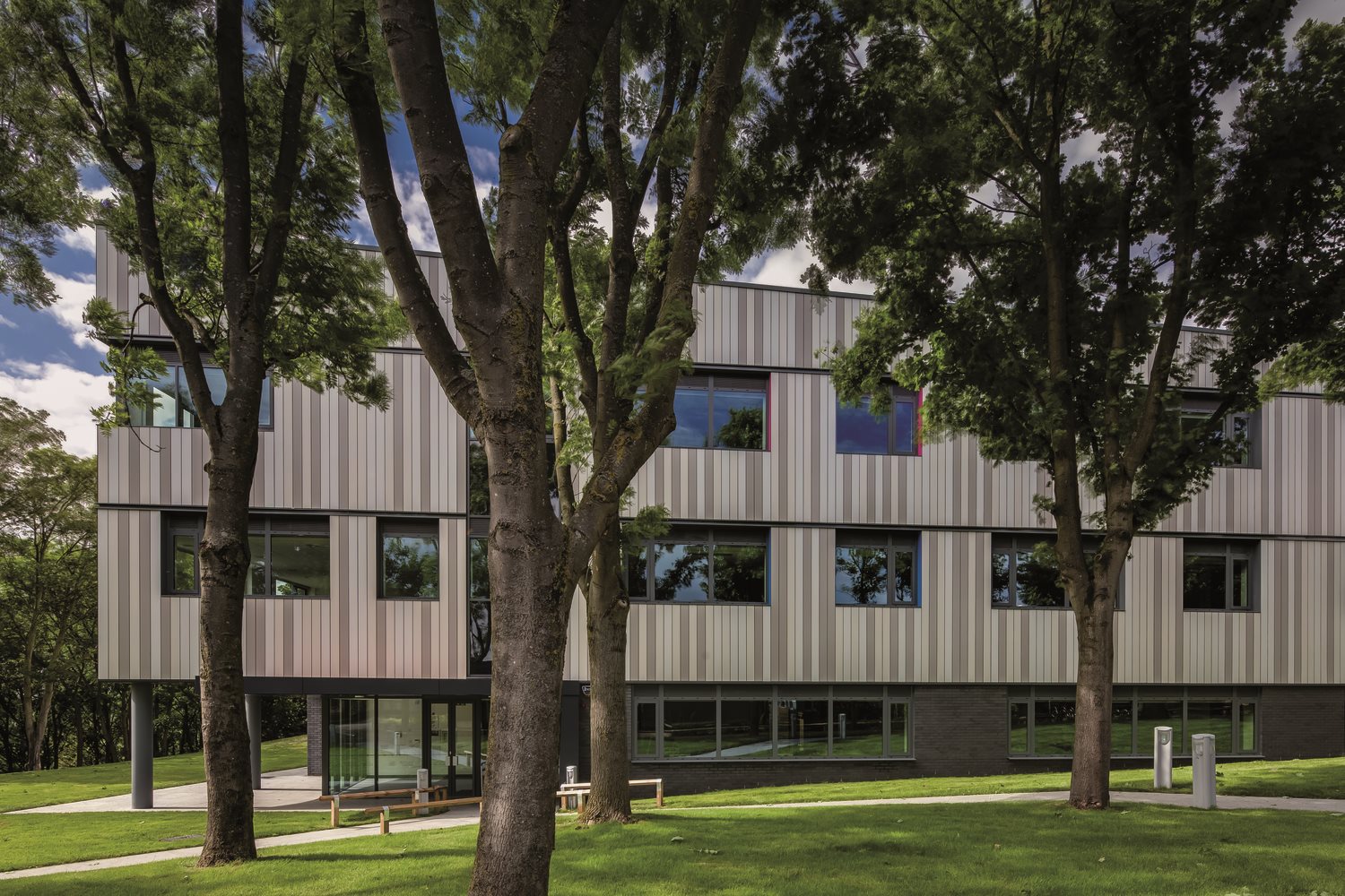 First Look Scott Brownrigg s Ultra flexible Science Centre At Bedford 