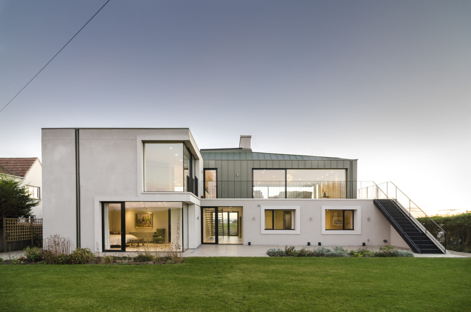 Elie House by Hanson Architects celebrates material and spatial contrasts