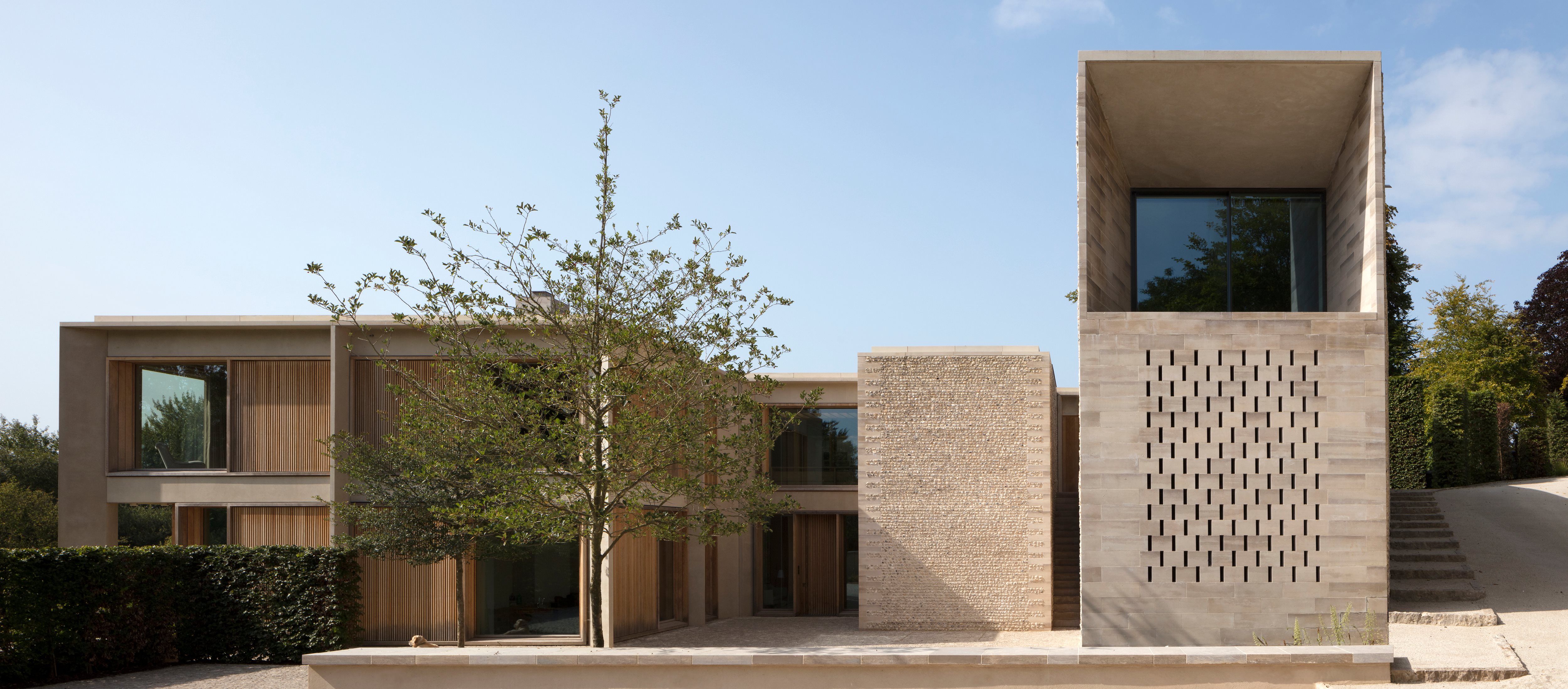 Níall McLaughlin’s lavish country house in Hampshire