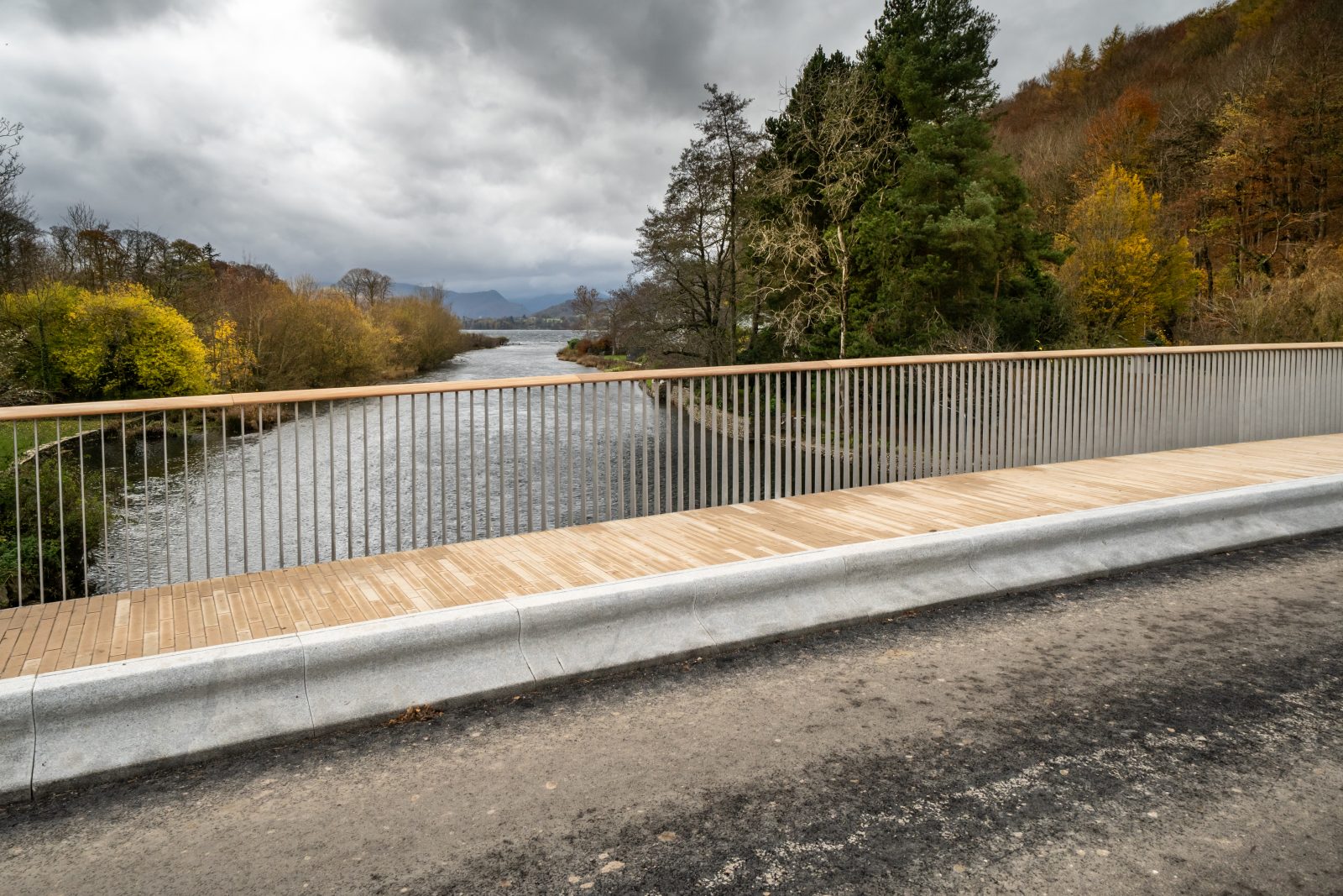 Knight Architects’ stainlesssteel bridge opens in Lake District