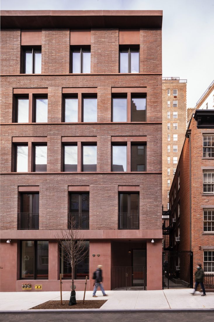 Chipperfield completes redbrick residential block in New York’s