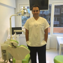 Resmi büyüt: Eser Esener, Diş Hekimi Kadıköy