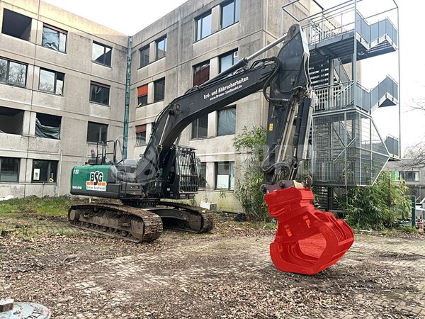 Picture of the Hitachi ZX250 LCN-7 Oilquick OQ-80