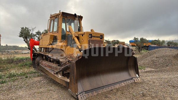 Picture of the Dresser TD 15 E Without Ripper