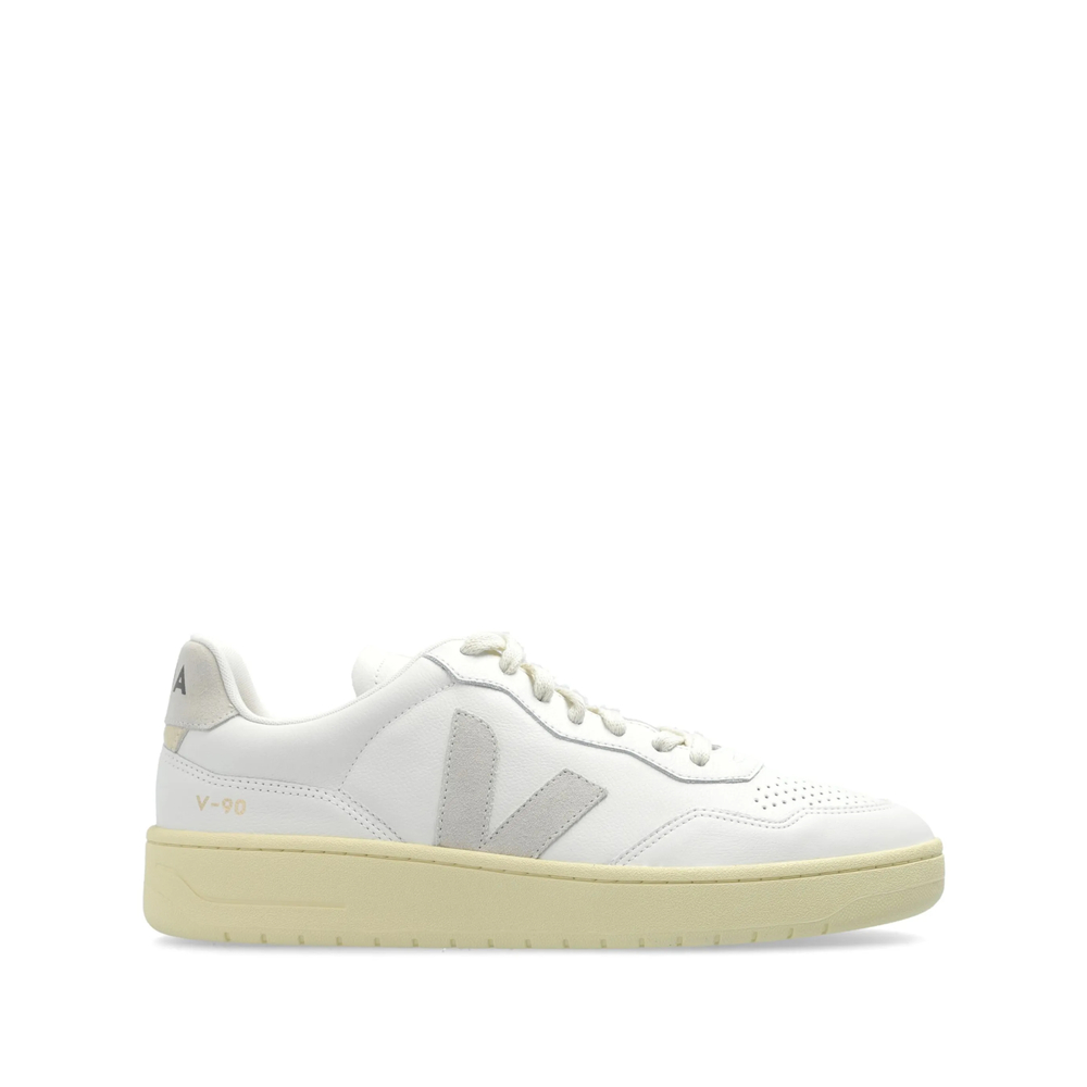 Veja V90 Sneakers