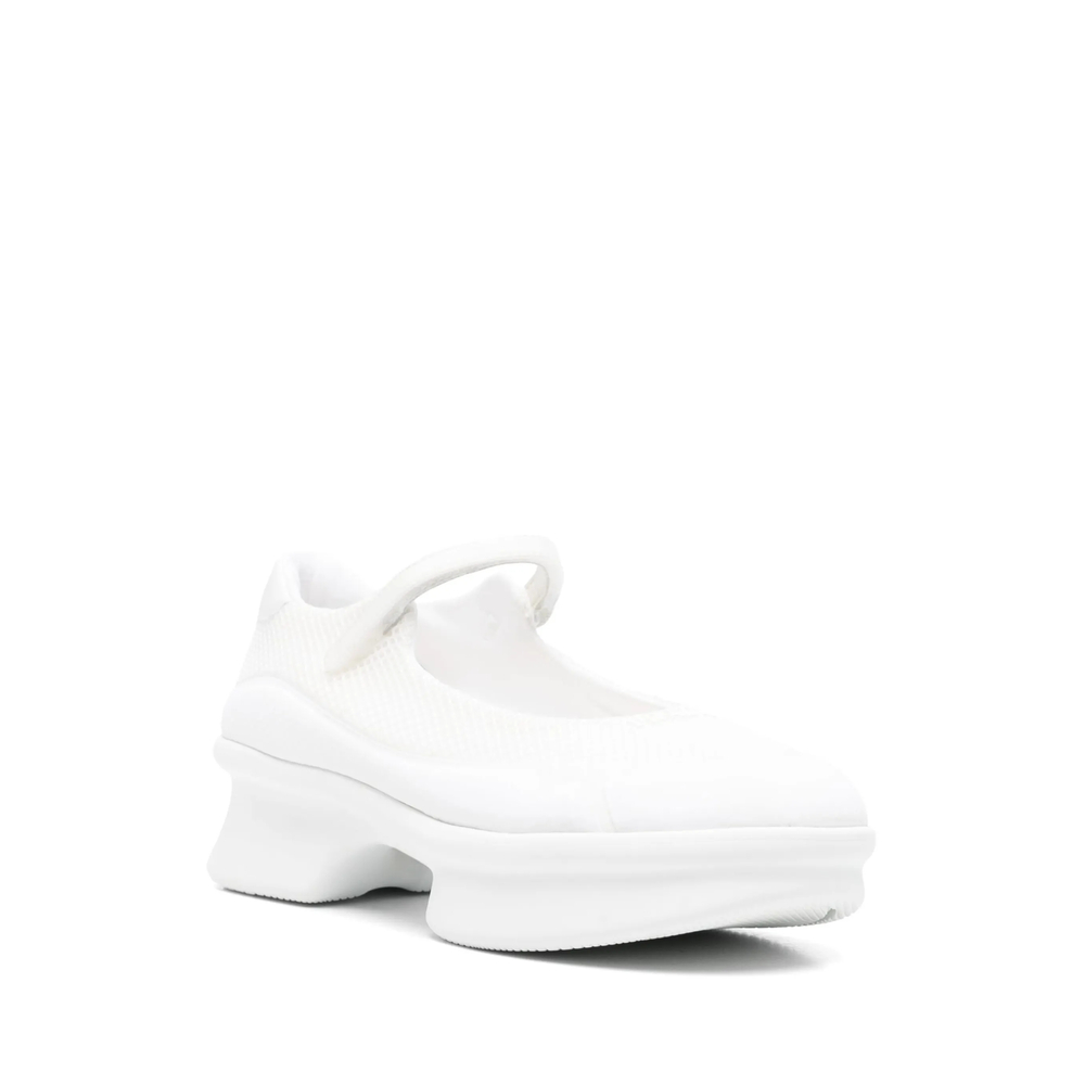 Logo-Detail Round-Toe Sneakers