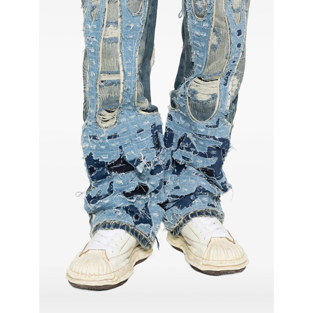 Buttoned Jeans