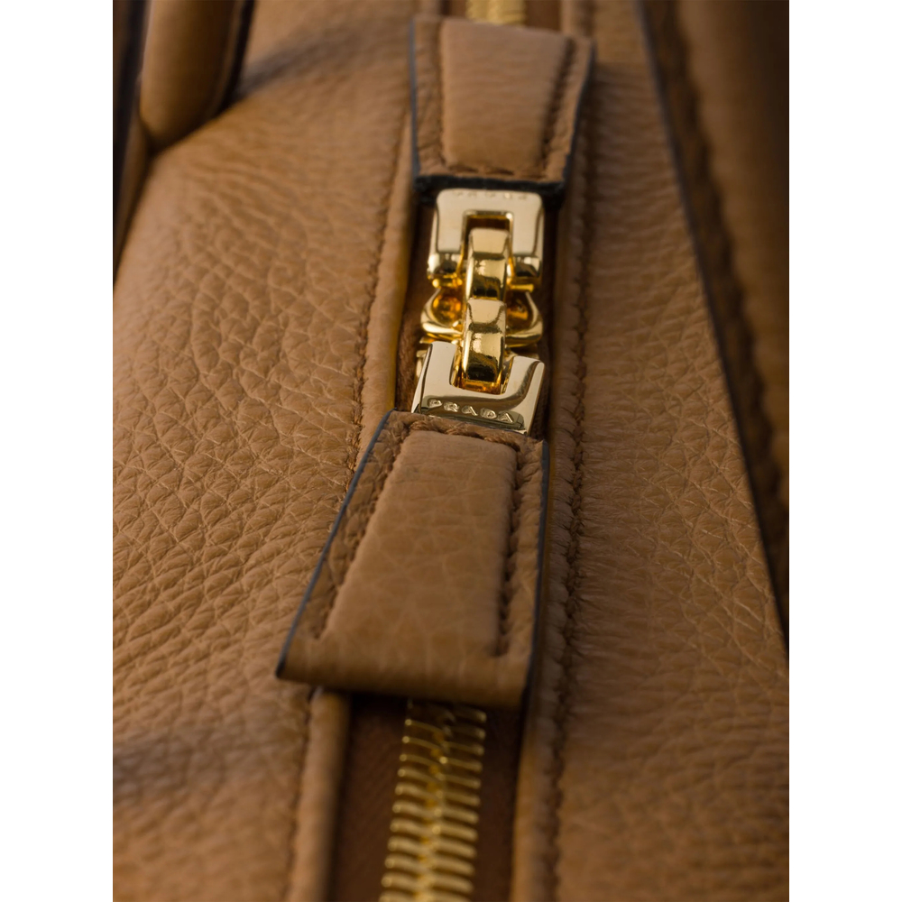 Logo-Plaque Shoulder Bag