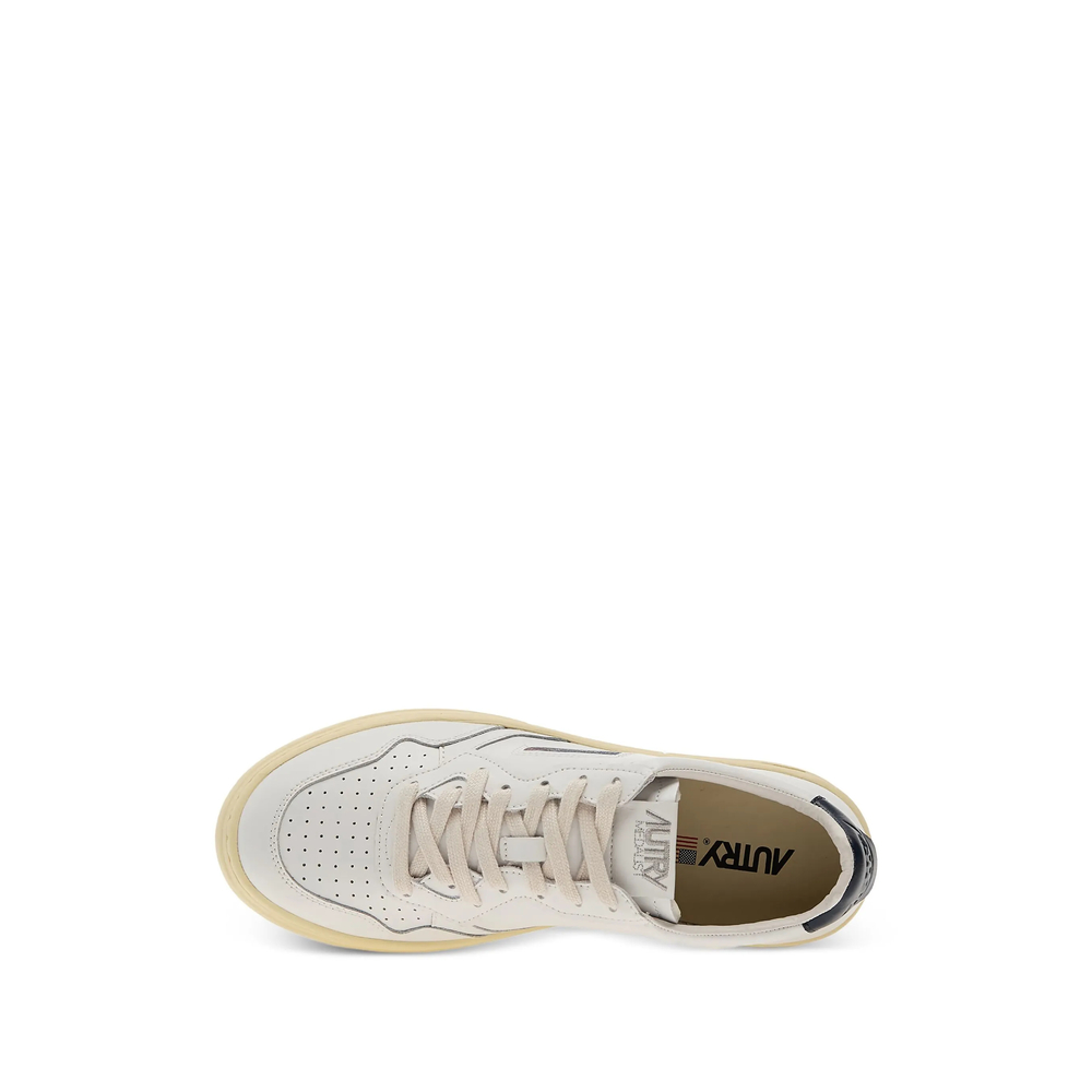 Medalist Sneakers