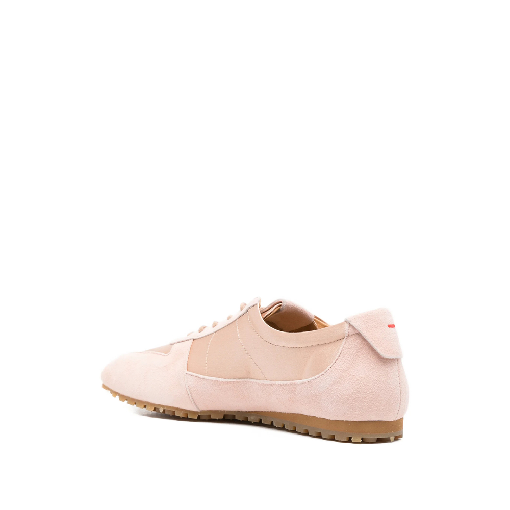 Uma Sneakers