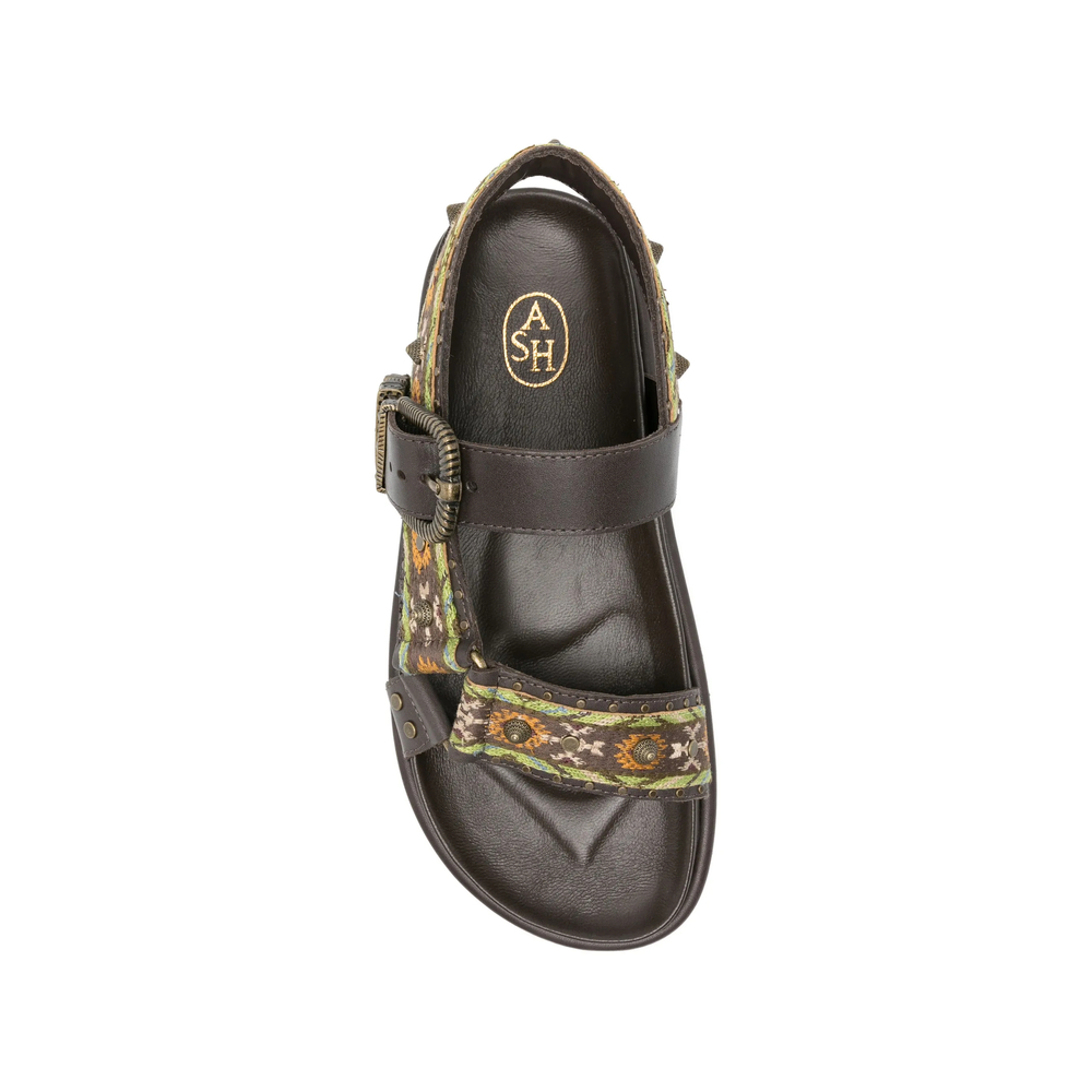 Buckle-Fastening Sandals