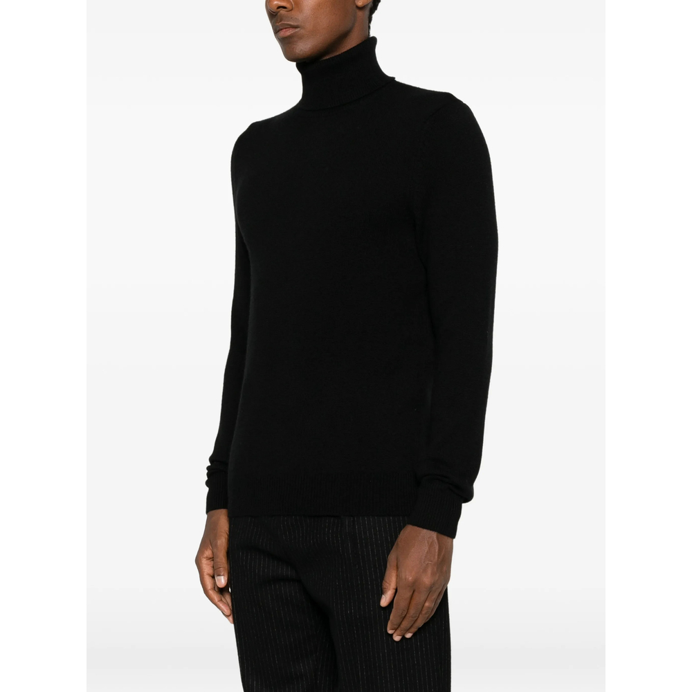 Roll-Neck Knitted
