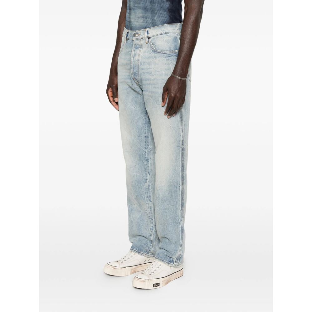 Belt-Loops Jeans