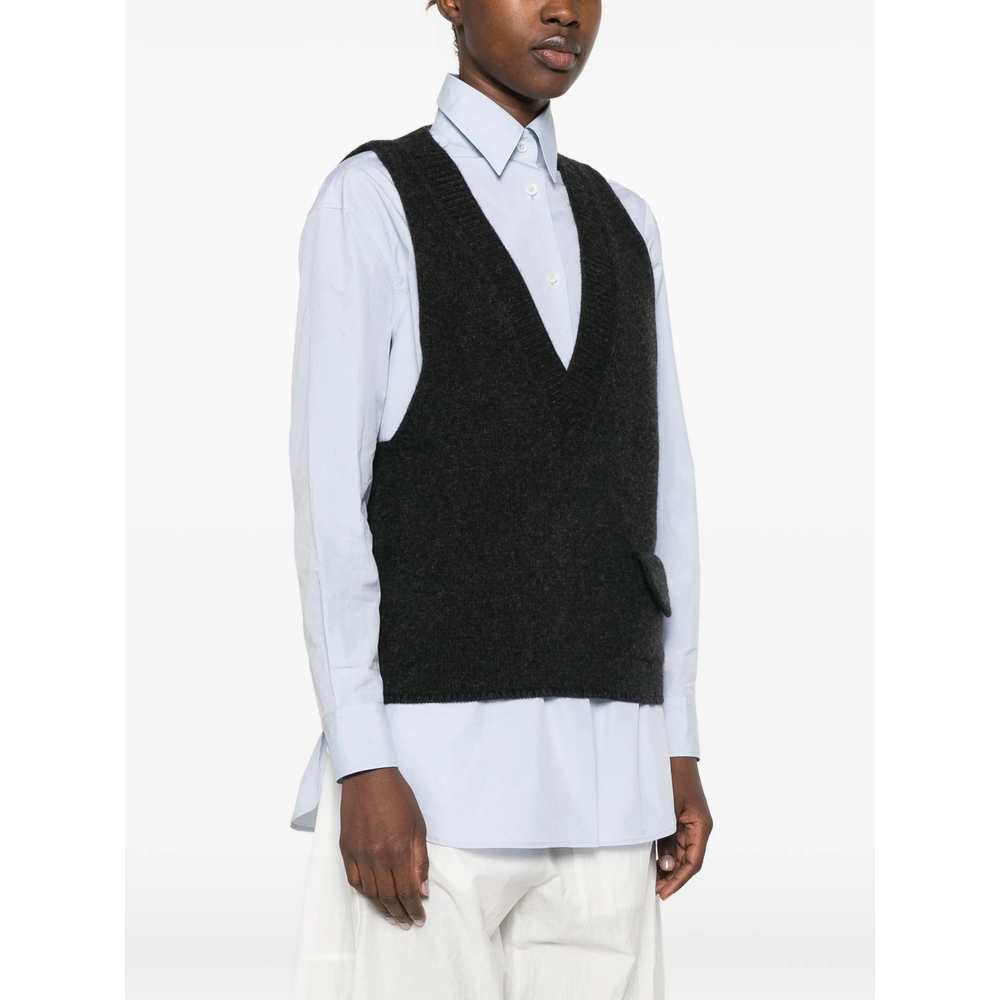 V-Neck Flap-Pocket Vest